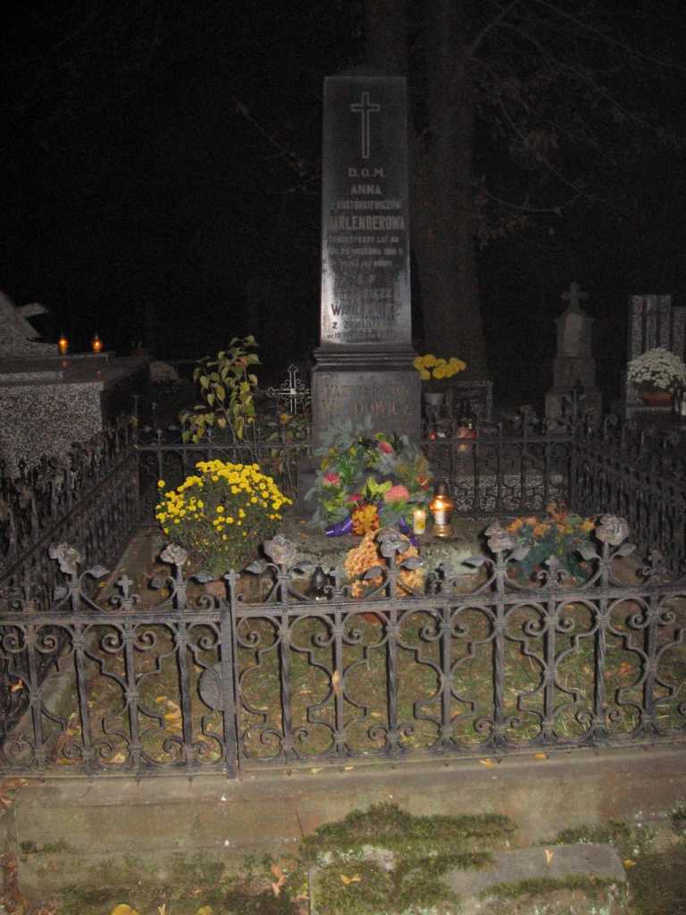 Cemntarz nocą