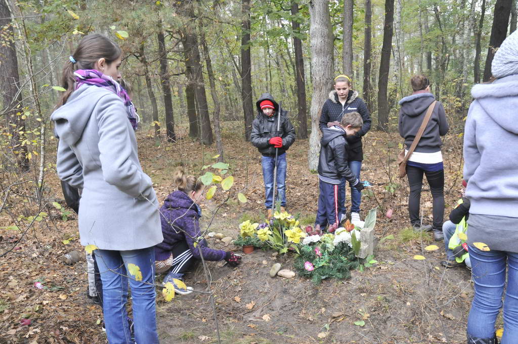 Porządkowanie grobów